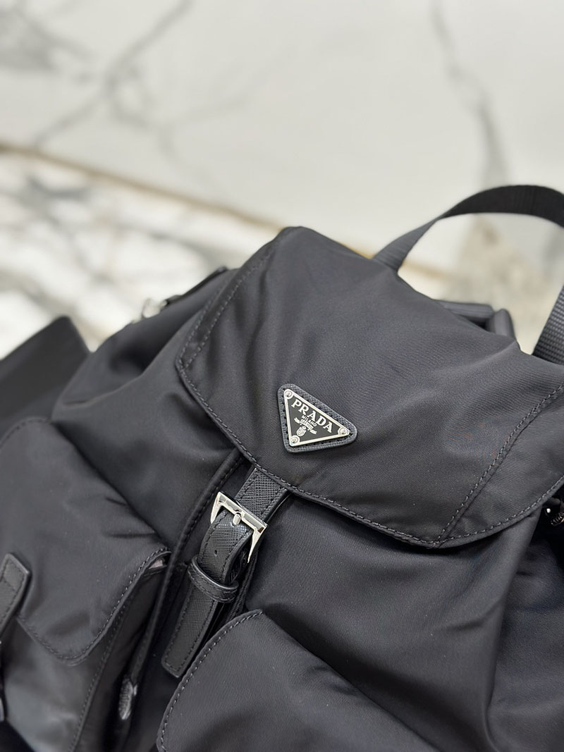 プラダ アウトレット PRADA ポーチ付 ミディアム Re-Nylon バックパック 1BZ811_RV44_F0002_V_OTO ブラック H品 プラダ リュック レディース 新作 - 画像 (4)