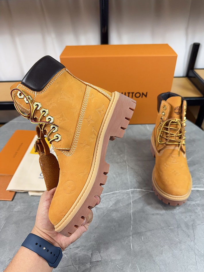 最高級ルイヴィトンスーパーコピー LV × Timberland 6-IN アンクルブーツ ノワール ブーツ 靴 2522902 N品 ティンバーランド ヴィトン プレ値 - 画像 (3)