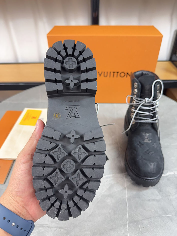最高級ルイヴィトンスーパーコピー LV × Timberland 6-IN アンクルブーツ ノワール ブーツ 靴 2522903 N品 ヴィトン ティンバーランド 定価 - 画像 (3)