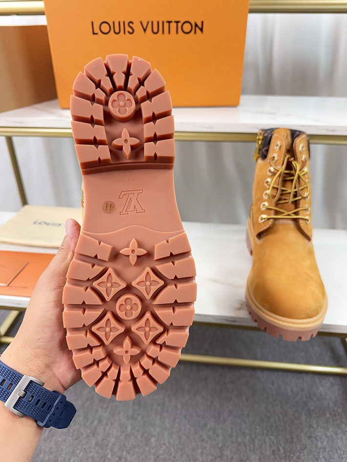 最高級ルイヴィトンスーパーコピー LV × Timberland 6-IN アンクルブーツ ノワール ブーツ 靴 2522907 N品 ルイヴィトン 靴 新作 - 画像 (4)