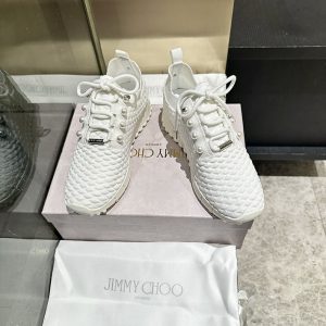 ジミーチュウ アウトレット 値段
