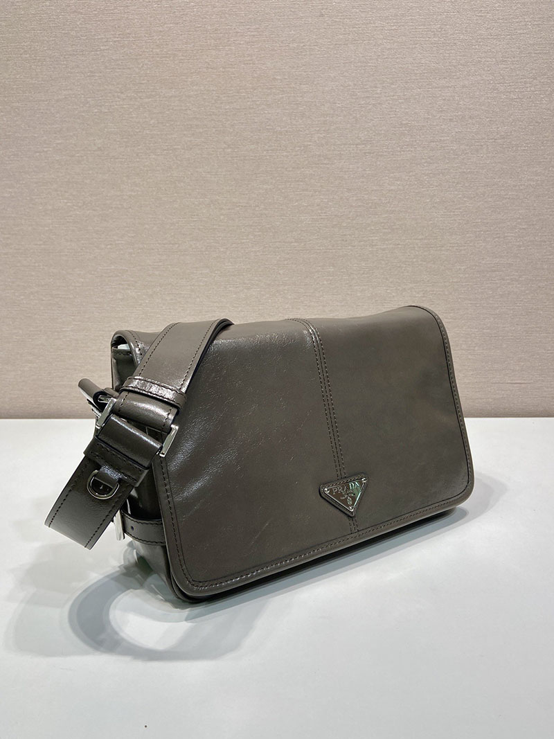 プラダ アウトレット PRADA ソフトルックスレザー ショルダーバッグ 2VD073_2CYR_F0JDS_V_OOO グレー H品 プラダ ショルダーバッグ メンズ - 画像 (8)