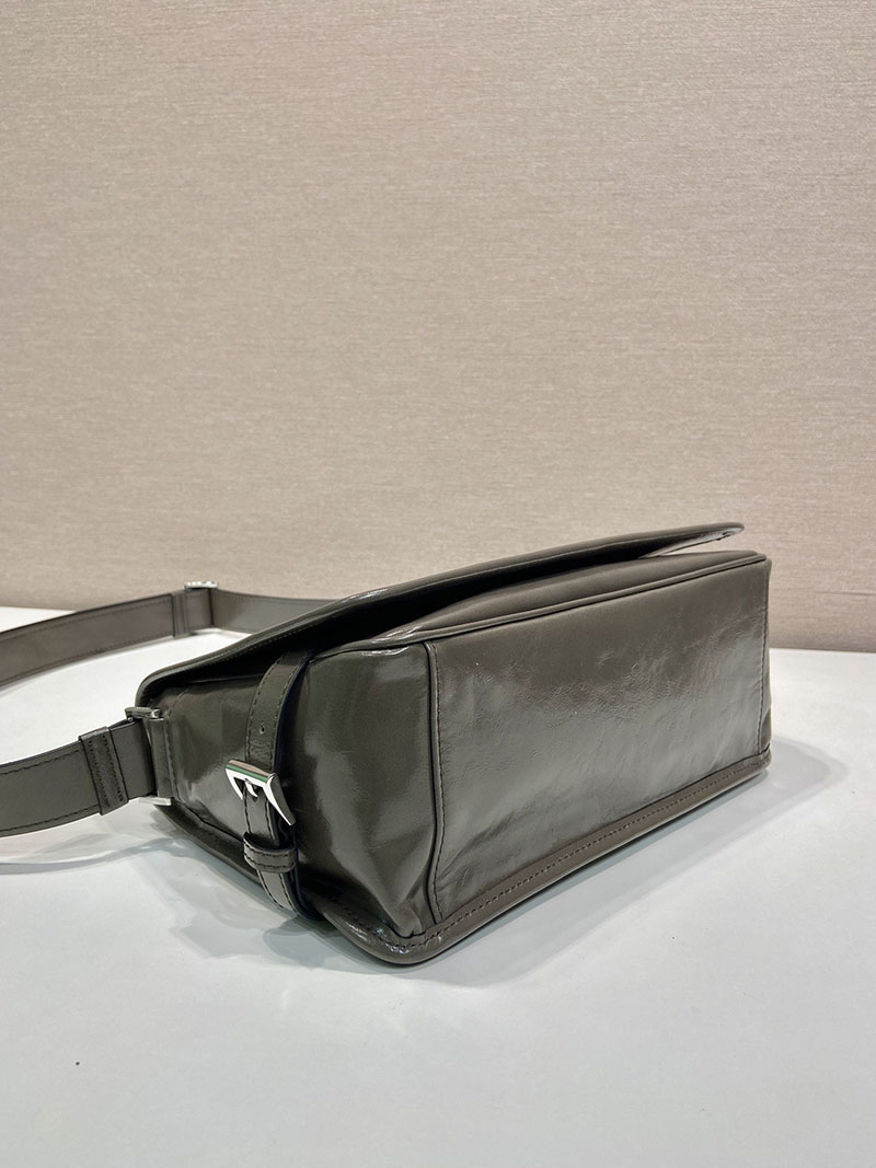 プラダ アウトレット PRADA ソフトルックスレザー ショルダーバッグ 2VD073_2CYR_F0JDS_V_OOO グレー H品 プラダ ショルダーバッグ メンズ - 画像 (6)