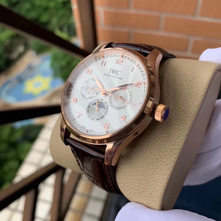 最高級IWCスーパーコピー IWC時計コピー ポルトギーゼ・パーペチュアル・カレンダー 42 IW344202 - 画像 (2)