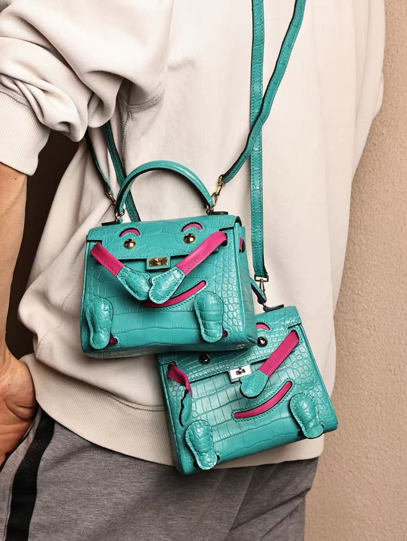 エルメスコピー HERMES ケリードール パーソナル ブルーパオン/ローズショッキング クロコダイル アリゲーターマット ゴールド金具 2524007 - 画像 (3)