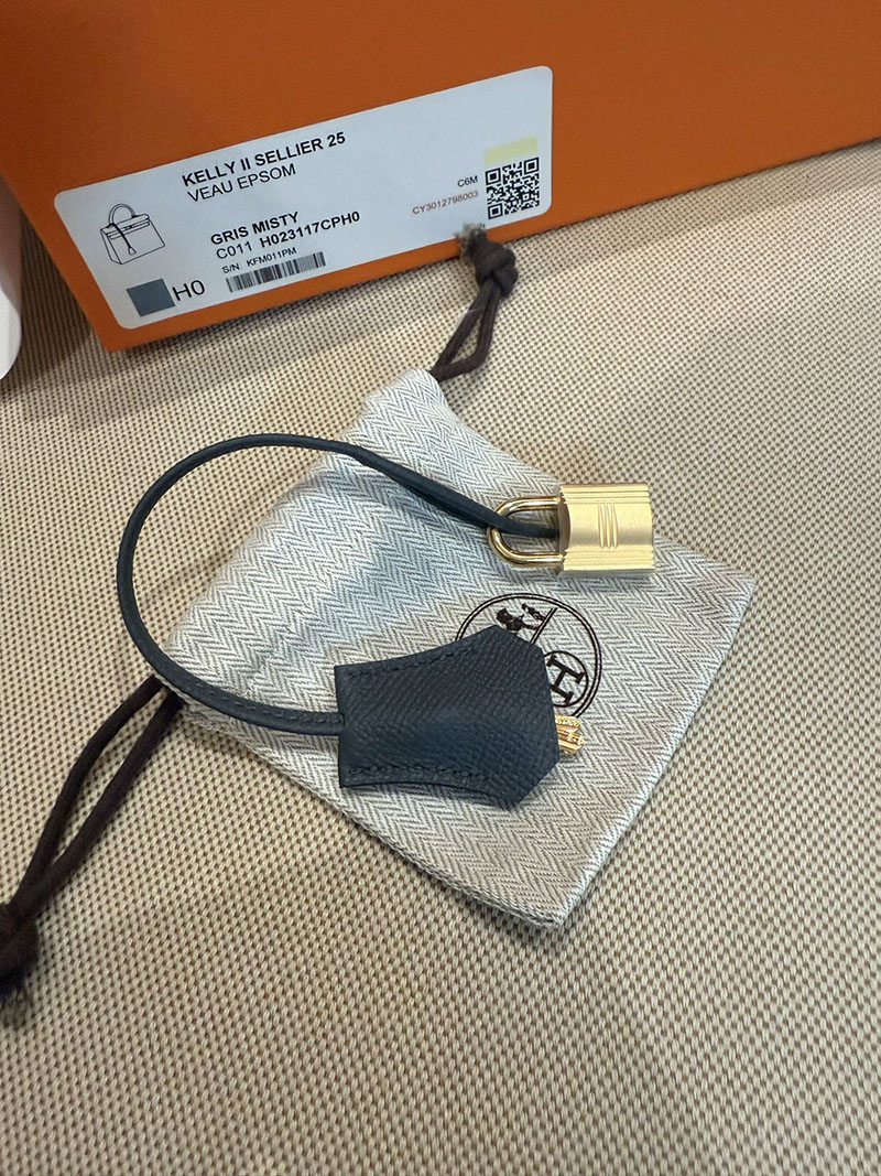 エルメスケリーバッグ定価 HERMES ケリー25 外縫い グリミスティ ヴォーエプソン ゴールド金具 2524183 - 画像 (6)