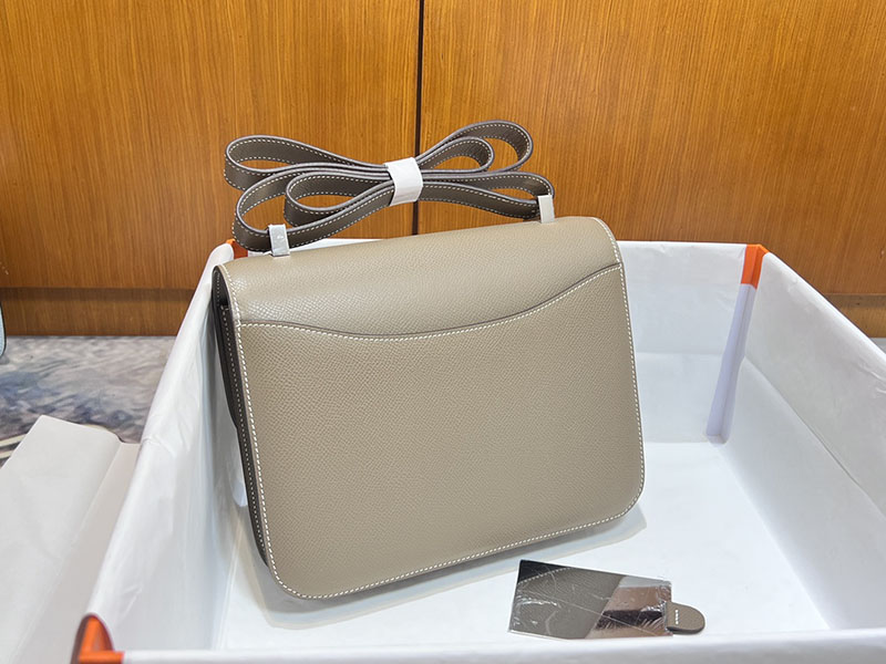 エルメススーパーコピー コンスタンス24 定価 HERMES コンスタンス1 24MM エトゥープ ヴォーエプソン シルバー金具 2524478 - 画像 (9)