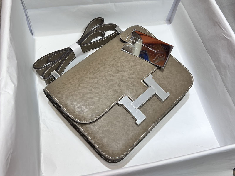エルメススーパーコピー コンスタンス24 定価 HERMES コンスタンス1 24MM エトゥープ ヴォーエプソン シルバー金具 2524478 - 画像 (8)