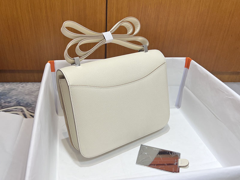 エルメススーパーコピー コンスタンス24 定価 HERMES コンスタンス1 24MM クレ ヴォーエプソン シルバー金具 2524483 - 画像 (7)