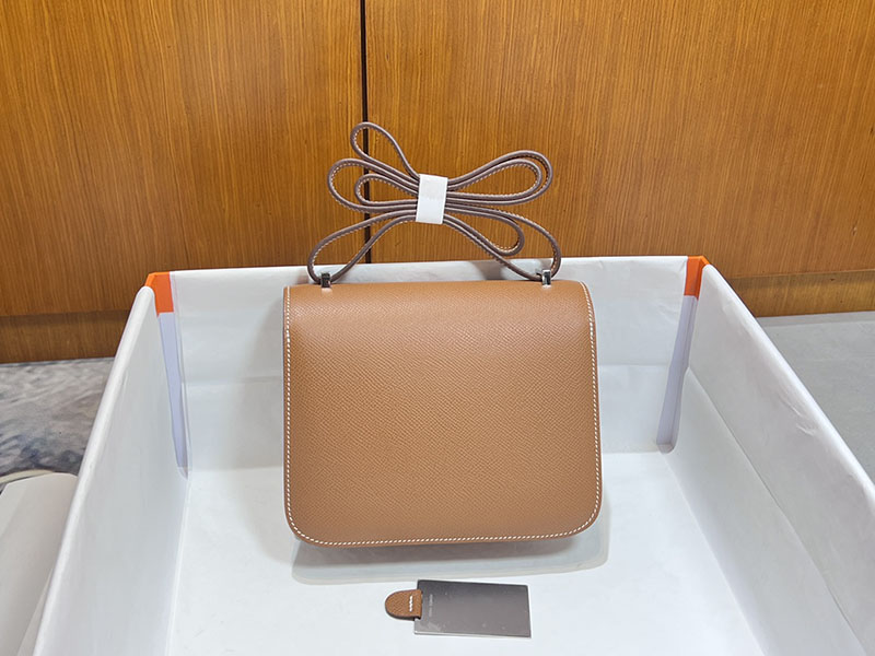 エルメススーパーコピー コンスタンス ミニ 定価 HERMES コンスタンス1 ミニ ゴールド ヴォーエプソン シルバー金具 2524493 - 画像 (8)