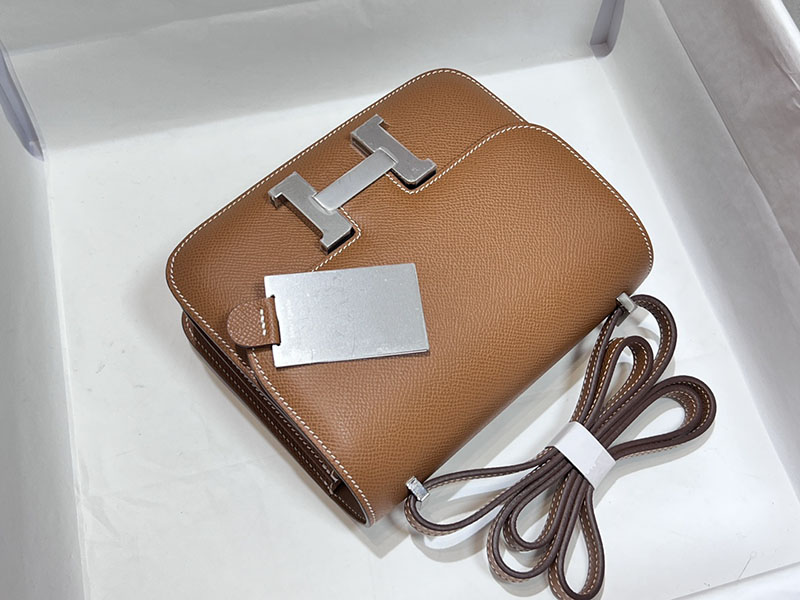 エルメススーパーコピー コンスタンス ミニ 定価 HERMES コンスタンス1 ミニ ゴールド ヴォーエプソン シルバー金具 2524493 - 画像 (7)