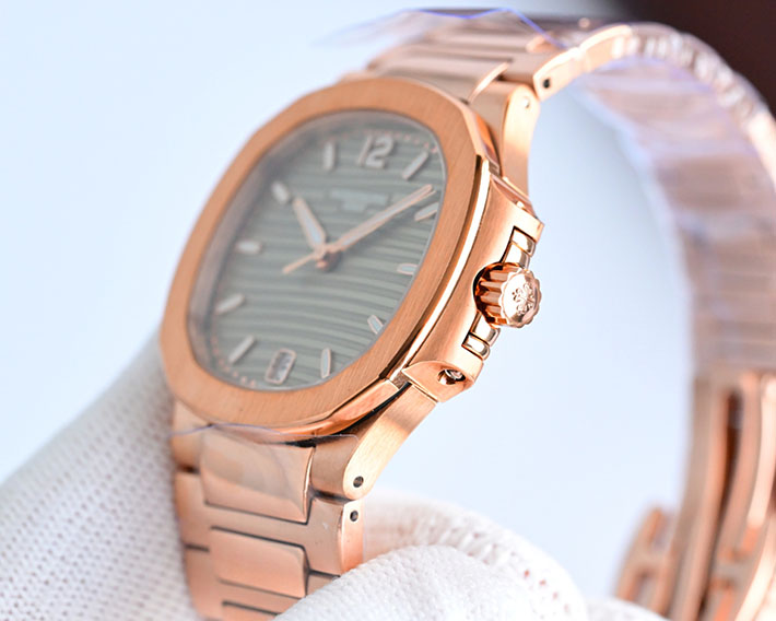 最高級パテックフィリップスーパーコピー PATEK PHILIPPE ノーチラス レディース 7010R-013 レディース 腕時計 - 画像 (4)