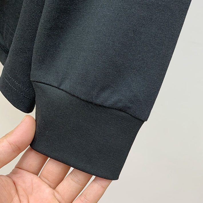 最高級バーバリースーパーコピー BURBERRY コットン Tシャツ ロゴ 長袖 クロップド ブラック 2524771 バーバリー Tシャツ アウトレット - 画像 (4)