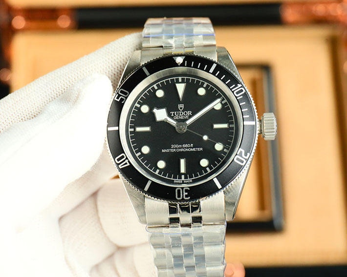 最高級チューダースーパーコピー TUDOR ブラックベイ M7941A1A0NU-0003 メンズ 腕時計 - 画像 (9)