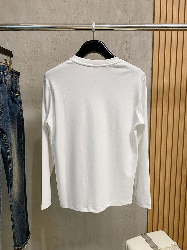 最高級フェンディスーパーコピー キッズ ロングTシャツ FENDI ROMA ロゴ クルーネック 長袖シャツ ホワイト 2524822 フェンディ Tシャツ メンズ - 画像 (3)