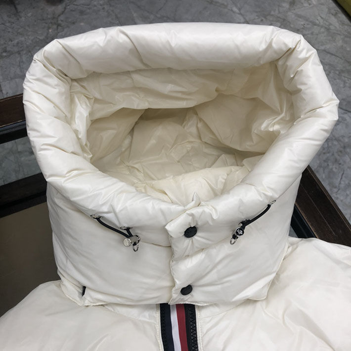 最高級モンクレールスーパーコピー Montbeliard ショートダウンジャケット ホワイト 2524906 モンクレール ショートダウン アウトレット - 画像 (8)