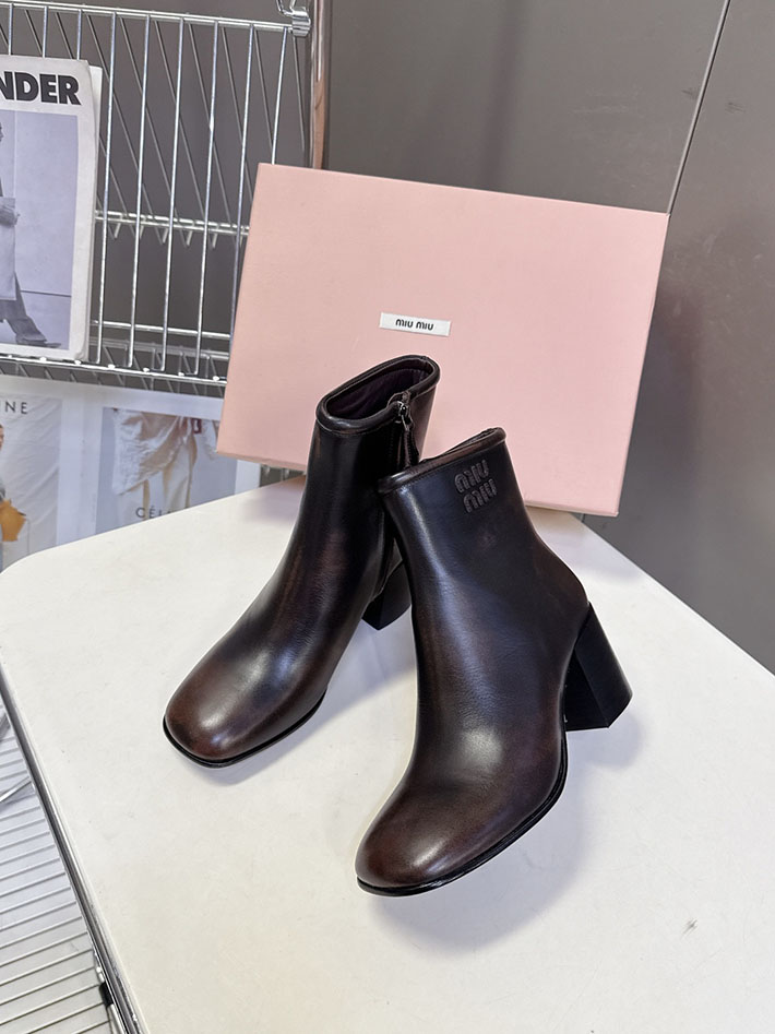 Miumiu ブーツ レディース