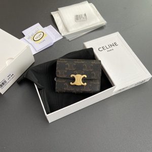 セリーヌ 財布 コンパクト
