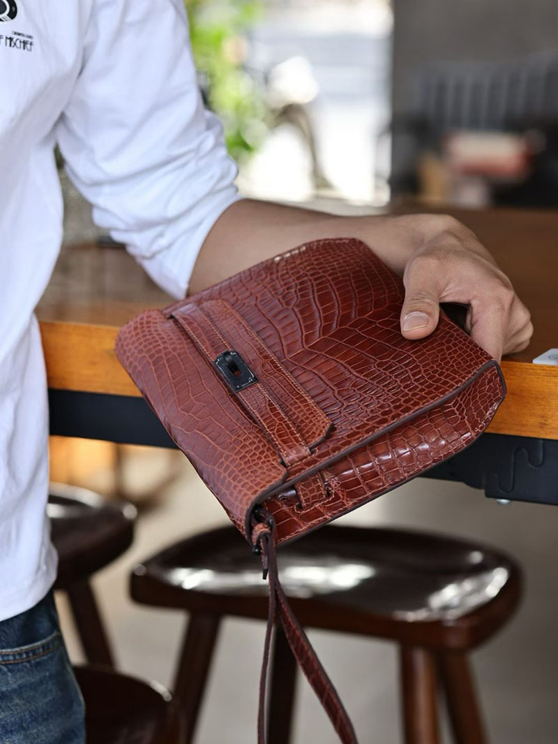 ケリーデペッシュ メンズ HERMES ケリーデペッシュ25 ゴールド クロコダイル シルバー金具 2627486 エルメス専門店 おすすめ - 画像 (2)