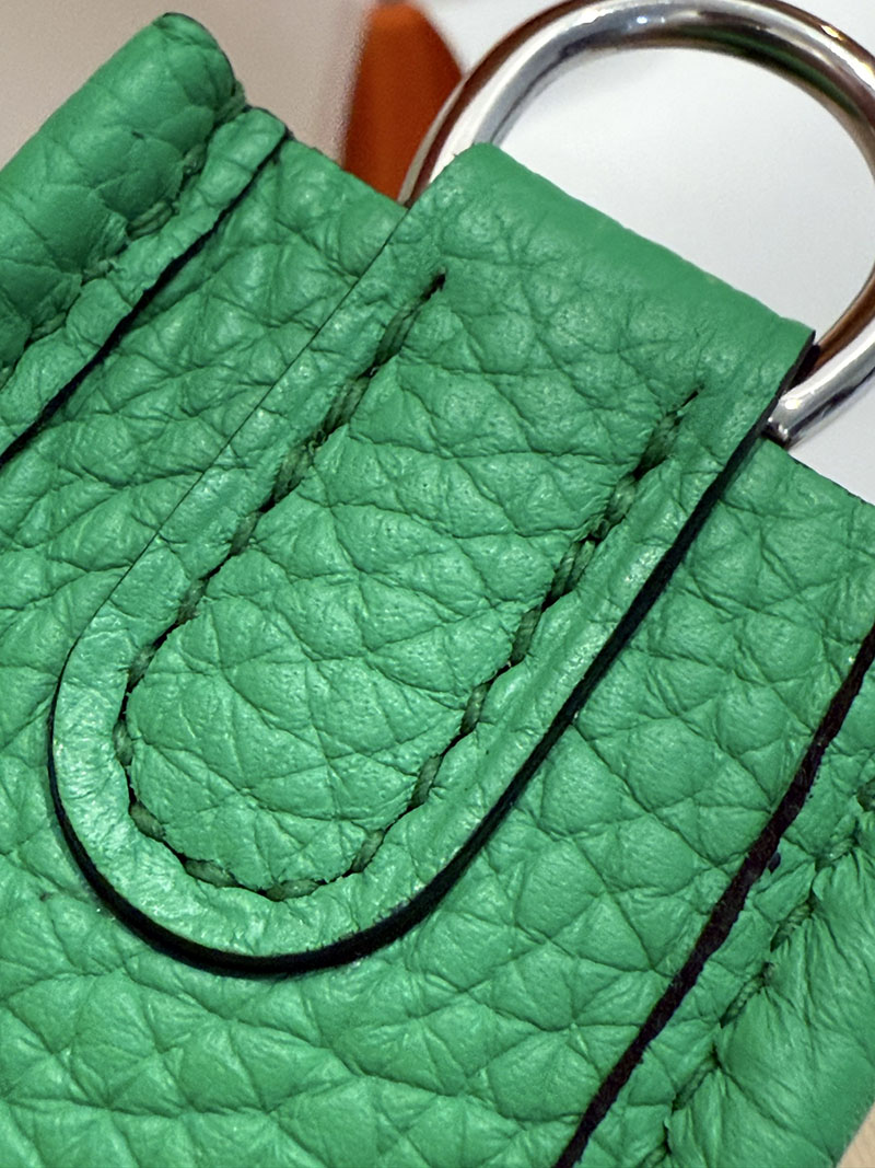 エルメス バッグ エブリンtpm HERMES エヴリン 16 TPM ヴェールコミック トリヨンクレマンス シルバー金具 2627507 エルメス専門店 - 画像 (4)