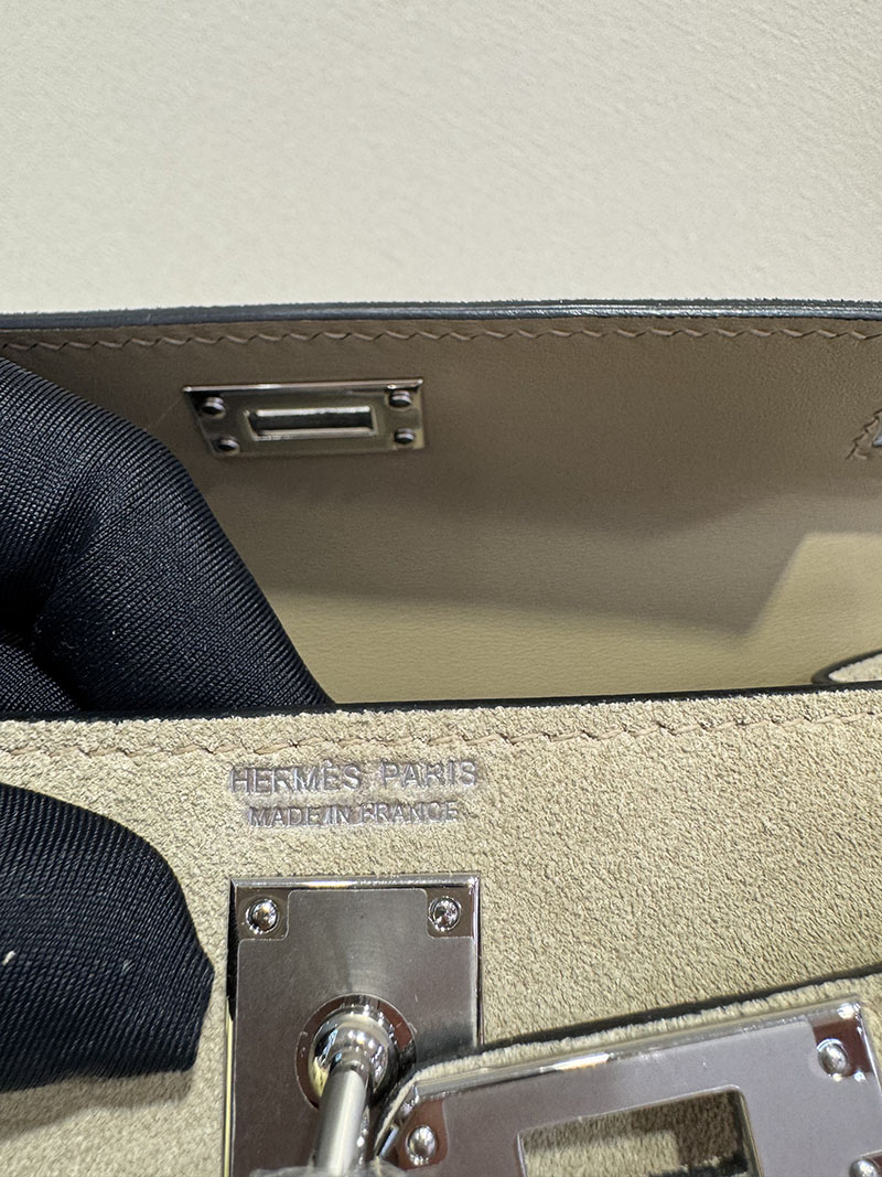 ケリーミニ 2 定価 HERMES ケリーミニ2 外縫い エトゥープ ヴォー・グリズリー シルバー金具 2627619 エルメス 海外通販 - 画像 (2)