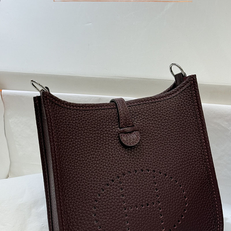ミニショルダーバッグ 人気ブランド HERMES エヴリン TPM ルージュセリエ トリヨンクレマンス シルバー金具 2627653 エルメス 海外通販 - 画像 (8)