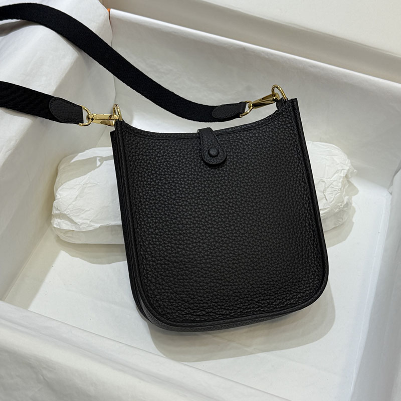 エルメス ミニ ショルダー HERMES エヴリン TPM 黒 ブラック トリヨンクレマンス ゴールド金具 2627656 エルメス 海外通販 - 画像 (9)