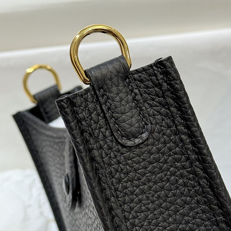 エルメス ミニ ショルダー HERMES エヴリン TPM 黒 ブラック トリヨンクレマンス ゴールド金具 2627656 エルメス 海外通販 - 画像 (7)