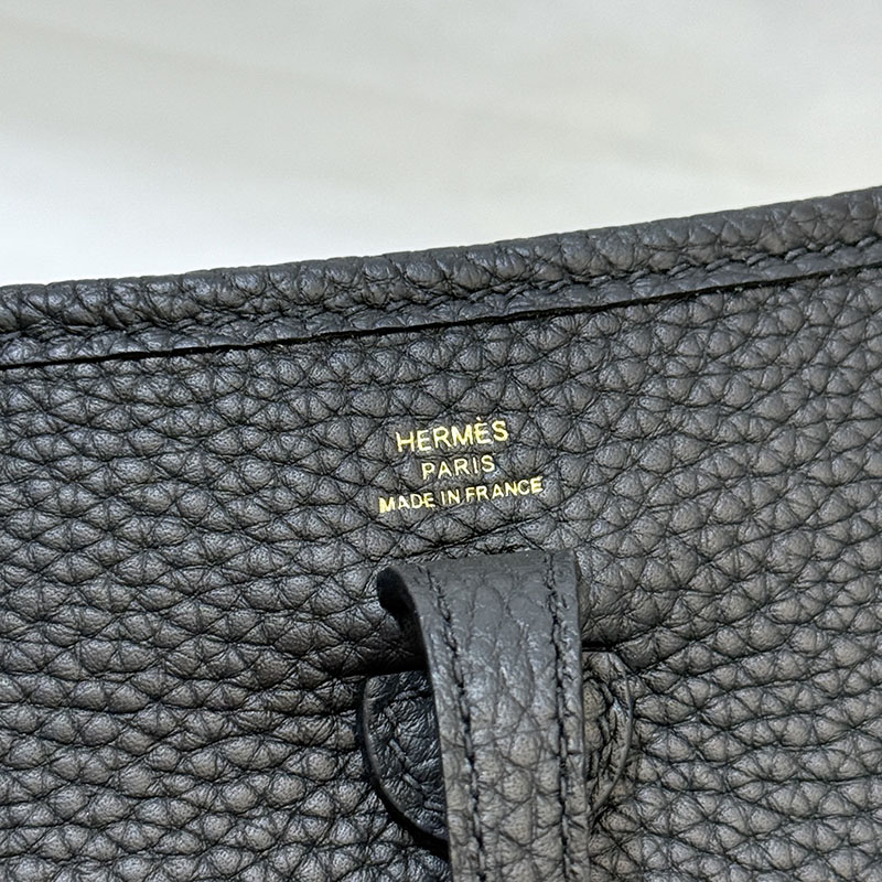 エルメス ミニ ショルダー HERMES エヴリン TPM 黒 ブラック トリヨンクレマンス ゴールド金具 2627656 エルメス 海外通販 - 画像 (5)