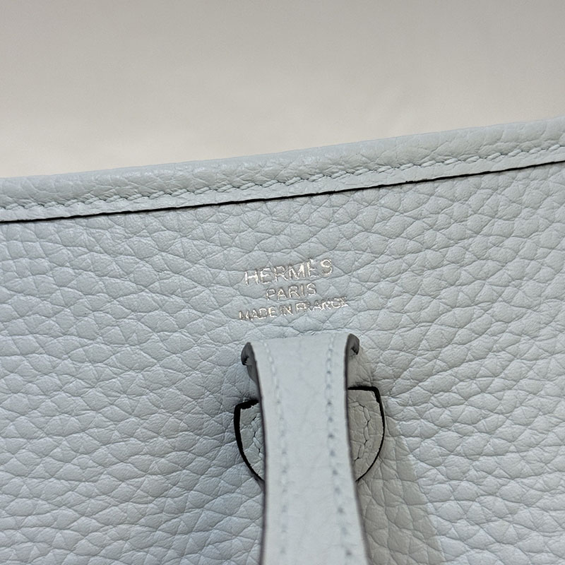 エルメス エヴリン 定価 HERMES エヴリン TPM ブルーラン トリヨンクレマンス シルバー金具 2627662 エルメス 海外通販 - 画像 (7)