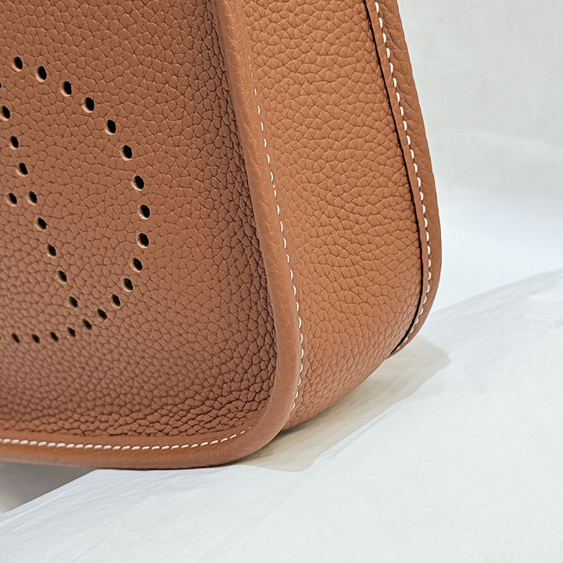 エヴリン16 セリエ HERMES エヴリン TPM ゴールド トリヨンクレマンス シルバー金具 2627671 エルメス 海外通販 - 画像 (2)