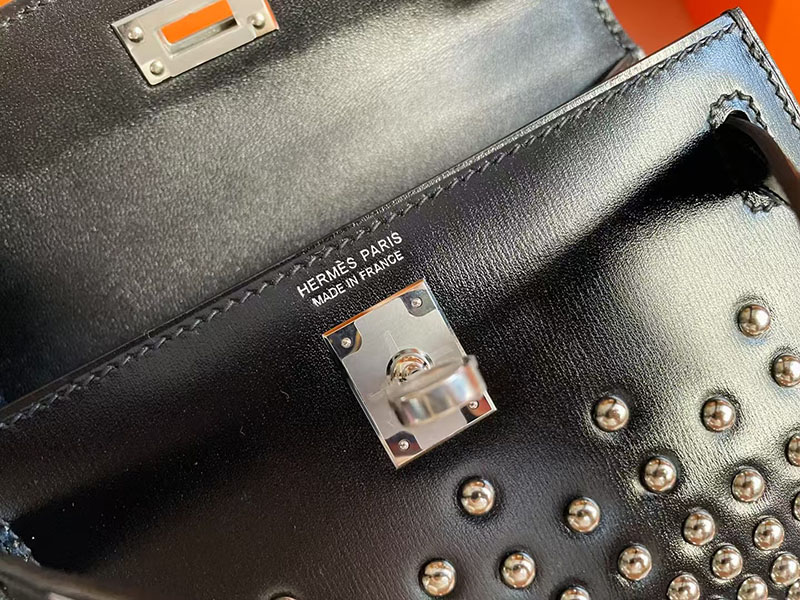 ミニケリー クルーテ HERMES ケリーミニ2 クルーテ クロ ボックスカーフ シルバー金具 2627735 エルメス 新作バッグ - 画像 (7)