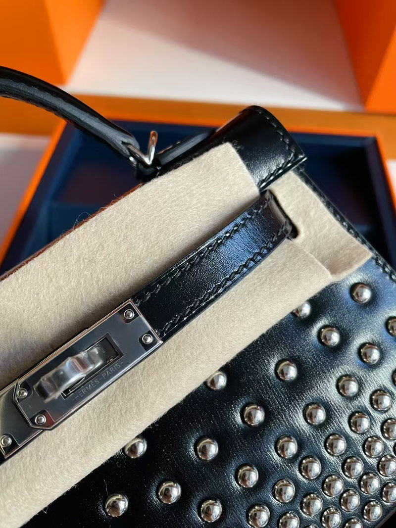 ミニケリー クルーテ HERMES ケリーミニ2 クルーテ クロ ボックスカーフ シルバー金具 2627735 エルメス 新作バッグ - 画像 (4)