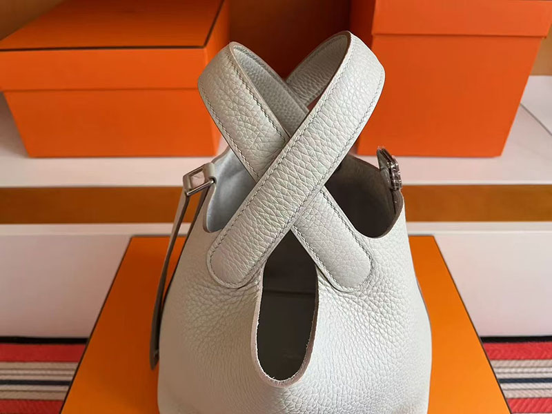 エルメス ピコタン 公式 HERMES ピコタンロック 18 PM ベトン トリヨンクレマンス シルバー金具 2627759 エルメス 新作バッグ - 画像 (8)