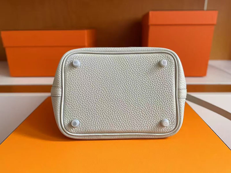 エルメス ピコタン 公式 HERMES ピコタンロック 18 PM ベトン トリヨンクレマンス シルバー金具 2627759 エルメス 新作バッグ - 画像 (2)