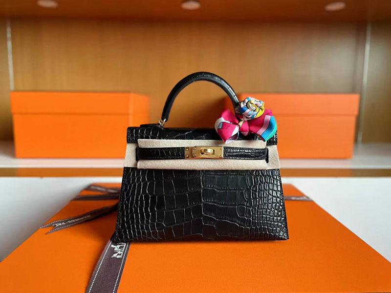 エルメス ケリーミニ2 HERMES ケリーミニ2 外縫い 黒 ブラック クロコダイル ゴールド金具 2627784 エルメス 新作バッグ - 画像 (4)
