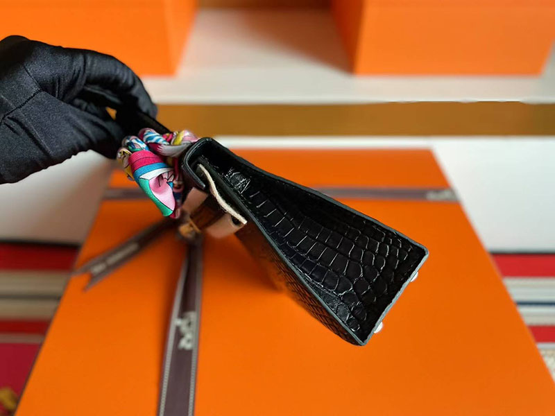 エルメス ケリーミニ2 HERMES ケリーミニ2 外縫い 黒 ブラック クロコダイル ゴールド金具 2627784 エルメス 新作バッグ - 画像 (3)