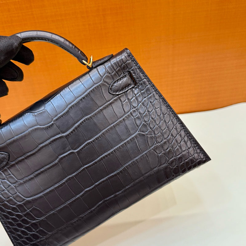 エルメス ミニバッグ レディース HERMES ケリーミニ2 外縫い クロ クロコダイル アリゲーターマット シルバー金具 2627799 エルメス 新作バッグ - 画像 (8)
