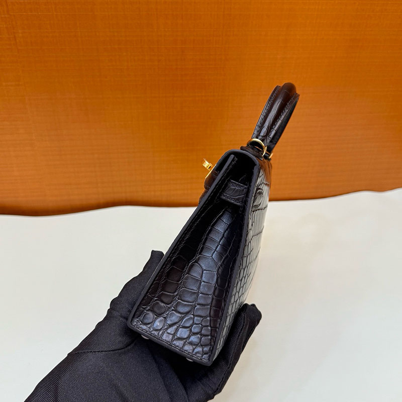 エルメス ミニバッグ レディース HERMES ケリーミニ2 外縫い クロ クロコダイル アリゲーターマット シルバー金具 2627799 エルメス 新作バッグ - 画像 (7)