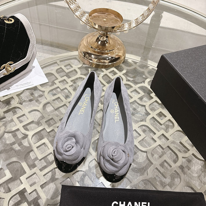 最高級シャネルスーパーコピー CHANEL 45mm 大人気バレリーナ フラットシューズ グレー 2628390 シャネル バレエシューズ コーデ - 画像 (4)