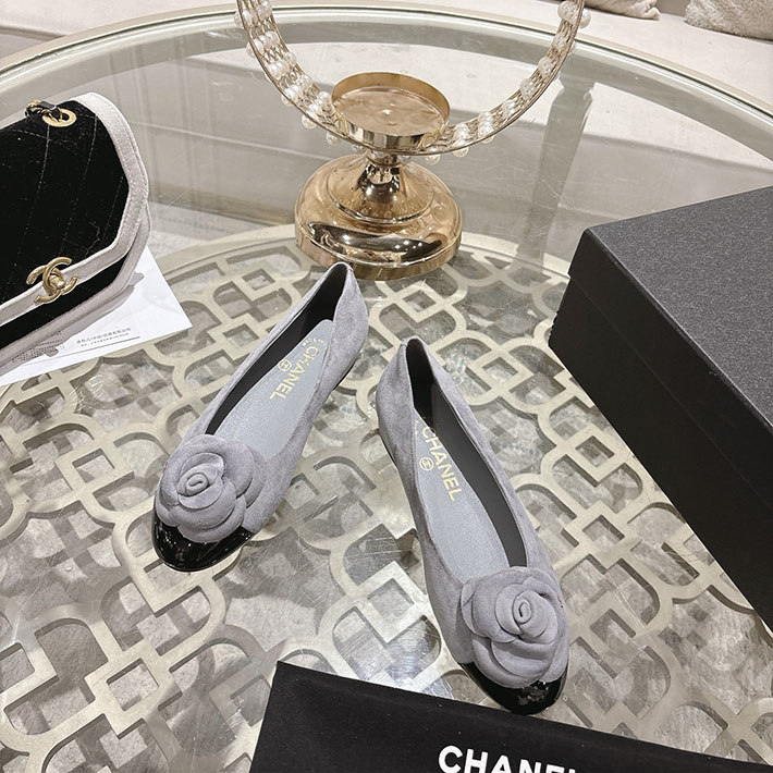 最高級シャネルスーパーコピー CHANEL 45mm 大人気バレリーナ フラットシューズ グレー 2628390 シャネル バレエシューズ コーデ - 画像 (3)