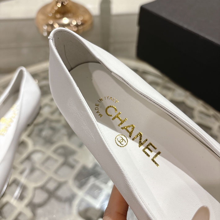 最高級シャネルスーパーコピー CHANEL 45mm 大人気バレリーナ フラットシューズ ホワイト 2628400 シャネル パンプス 白 - 画像 (6)