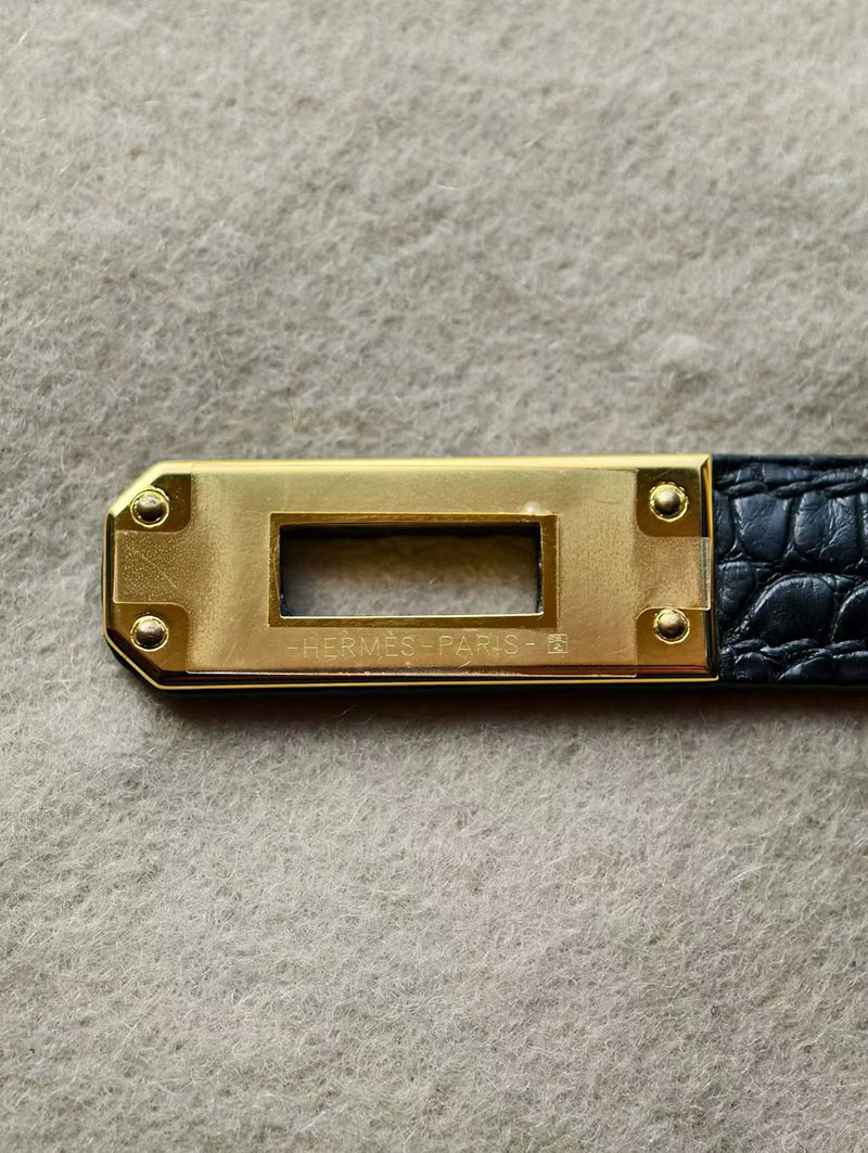 ミニケリー クロコ 定価 エルメス ケリーミニ2 HERMES ケリーミニ2 外縫い 黒 ブラック クロコダイル ゴールド金具 2627869 エルメス 新作バッグ - 画像 (7)