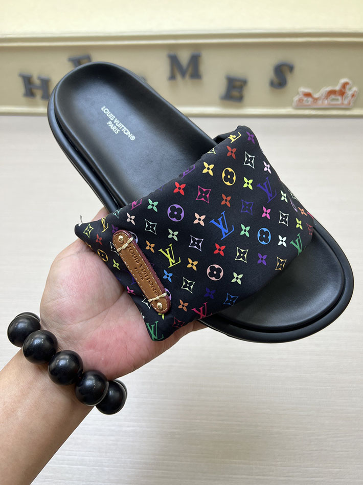 メンズ・レディース兼用 ルイヴィトン サンダル Louis Vuitton x TM プールピロー ミュール 2629012 ヴィトン ミュール レディース - 画像 (3)