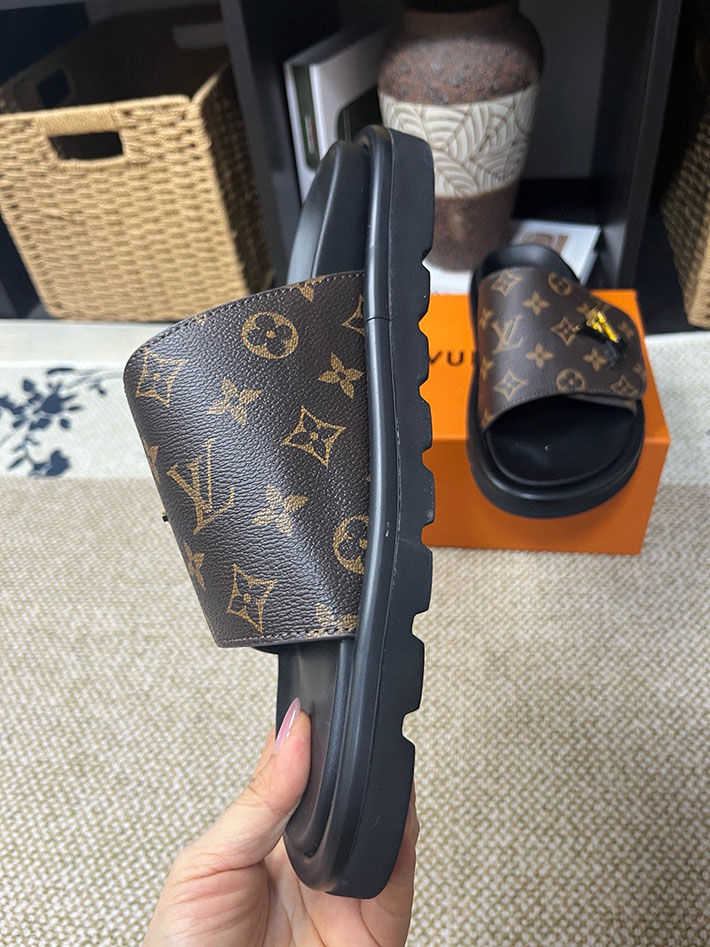 メンズ・レディース兼用 ルイヴィトン LV ウォーター フロント ライン サンダル モノグラム 2629050 ヴィトン 靴 メンズ - 画像 (4)