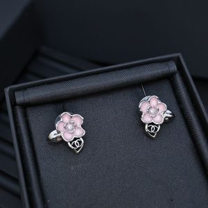 シャネル ピアス 安い順