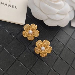 もらって 嬉しいピアス ブランド