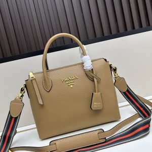 プラダ トートバッグ レザー