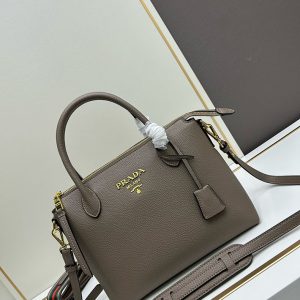 プラダ トートバッグ 人気