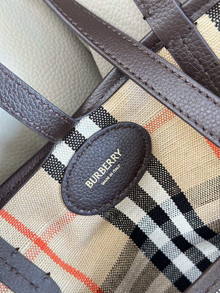 最高級バーバリースーパーコピー Burberry Highlands Tote トートバッグ ミディアム リバーシブル 2629249 バーバリー トートバッグ アウトレット - 画像 (6)